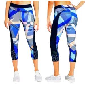 Athleta Medium Electric Geo Sonar Capri Cropped Leggings 597299-00